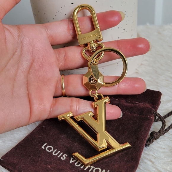 💕BEAUTIFUL 100% Authentic Louis Vuitton Keycharm Gold - Picture 2 of 6